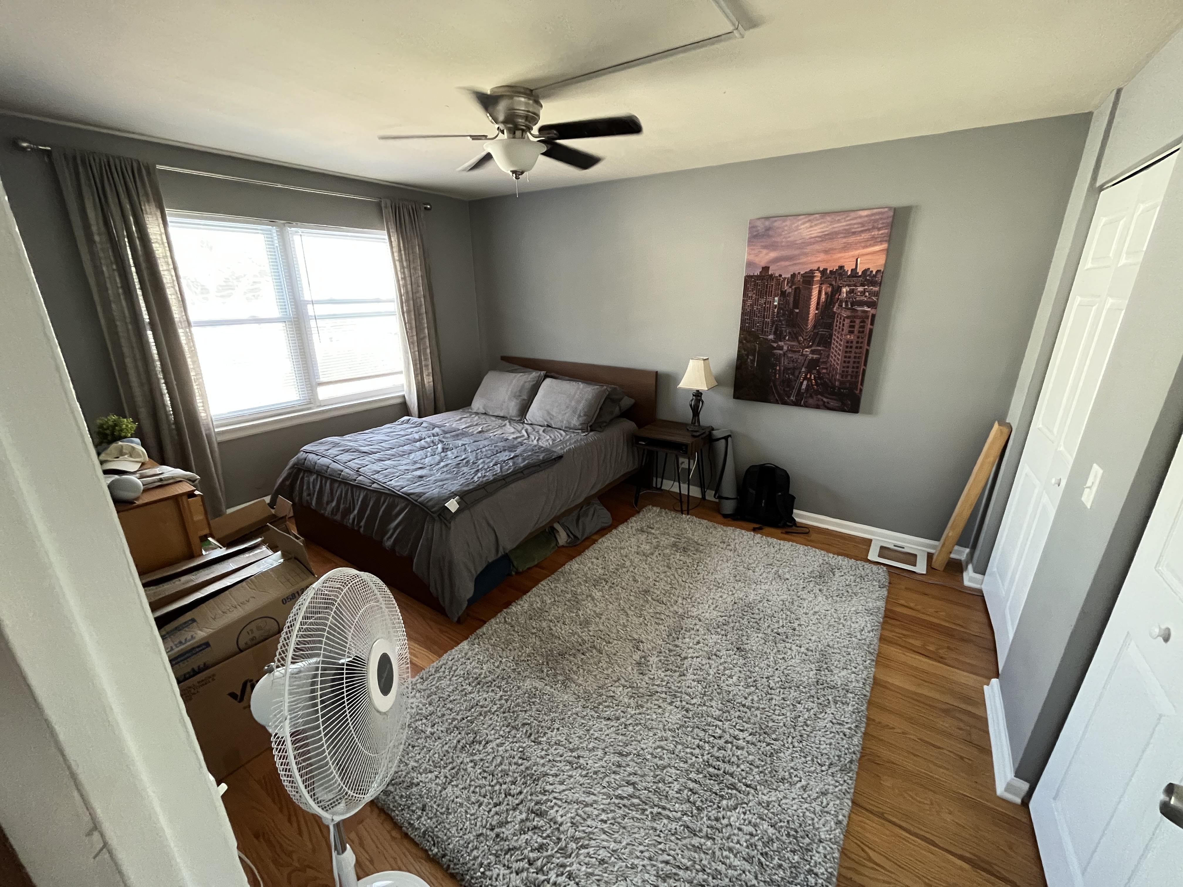 2104-24 W. Farragut Ave. 2104 W. Farragut Ave., Chicago, IL 60625 Lincoln Square - Leasing by Cross Street